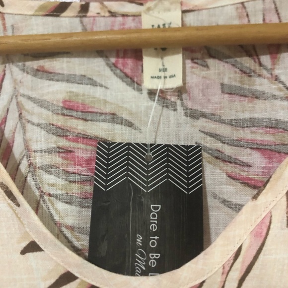 Lazy Sunday by Paper Crane Linen Blend Cream Tropical Print Top Size Large NWT - Picture 3 of 7